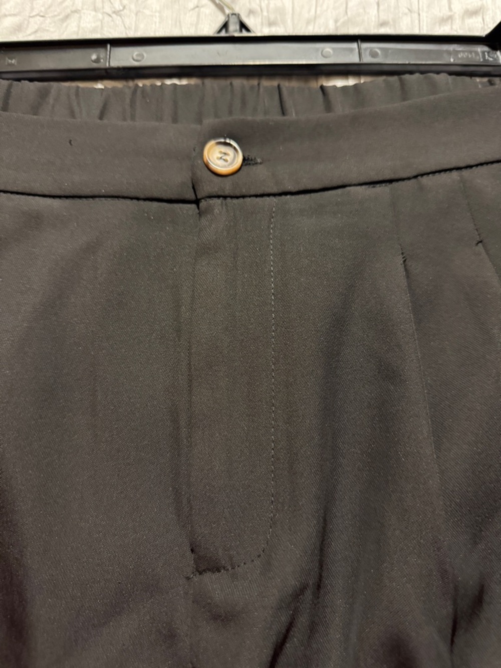Black Women's Pleated Dressy Shorts Pockets & Elastic Waist in Back Large NWT - Picture 5 of 12